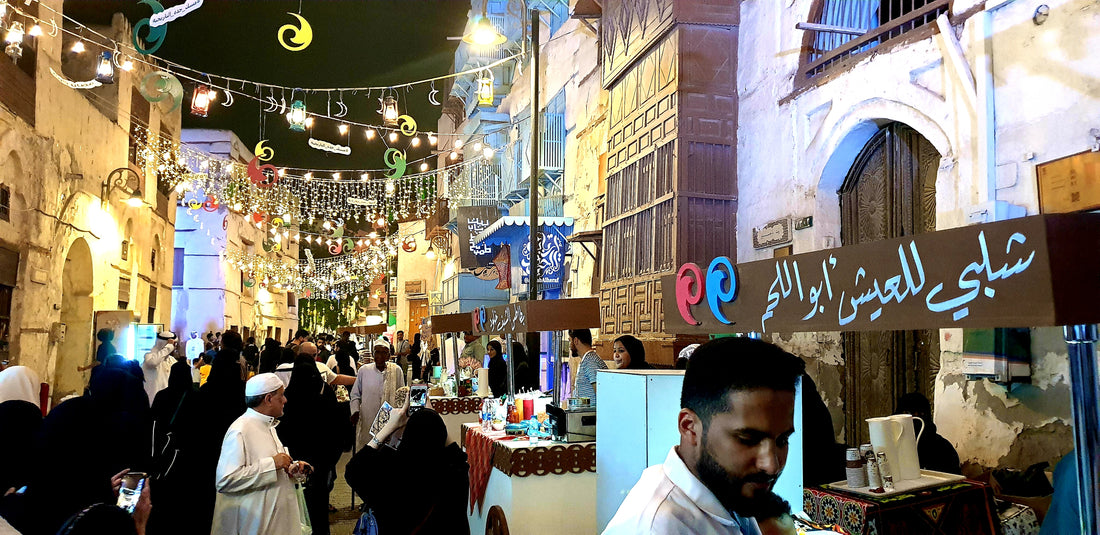 How to Eat Like a Local in Saudi Arabia: A Culinary Journey of Exquisite Delights